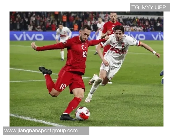 恰尔汗奥卢感恩一路支持从街头球场到国家队百场荣耀之路