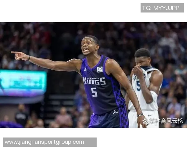 曼恩首节火力全开独得10分半场高效6中5贡献14分3板表现出色