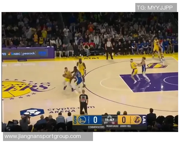 艾顿谈东契奇承受的压力每天面对两三人包夹的挑战与坚持