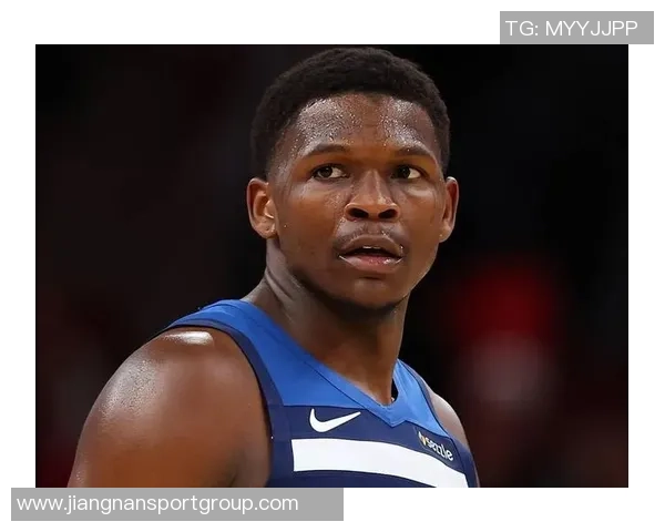 爱德华兹达成一万分里程碑加入森林狼传奇行列与加内特唐斯并肩前行