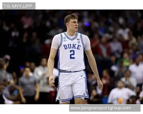 弗拉格创生涯新高35分克尼佩尔稳定贡献20分费尔斯表现出色助力球队