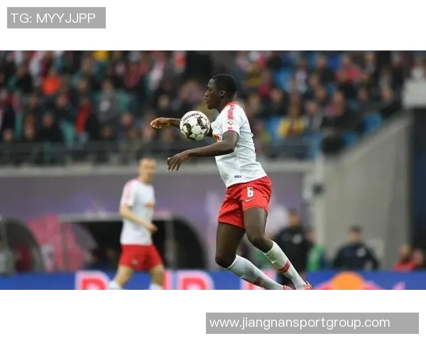 科内特盛赞文班职业态度与专注度称其能创造奇迹