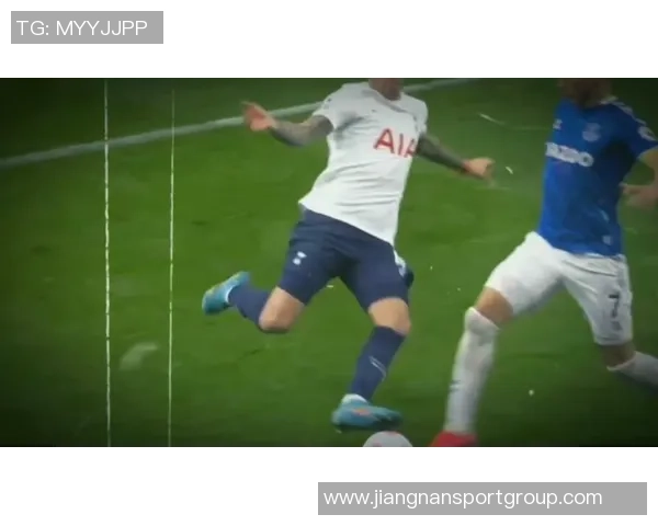 美国后卫麦肯齐谈波帅期望希望能效仿罗梅罗的踢球风格