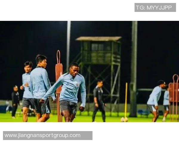 拉斐尔拉唐正式签约上海申花足球俱乐部开启新征程